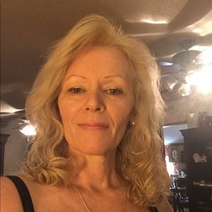 Meet your Posher, Sharon